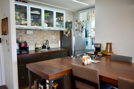 Apartamento à venda com 79m², 2 quartos e 2 vagasCozinha