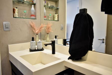 Apartamento à venda com 79m², 2 quartos e 2 vagasBanheiro Social