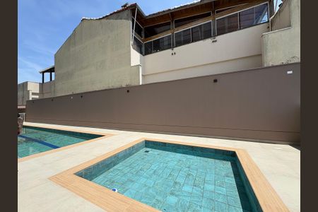 Apartamento à venda com 67m², 2 quartos e 1 vagaÁrea comum - Piscina