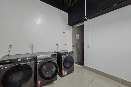Apartamento para alugar com 146m², 3 quartos e 3 vagas Apartamento para alugar com 146m², 3 quartos e 3 vagasÁrea comum - Lavanderia