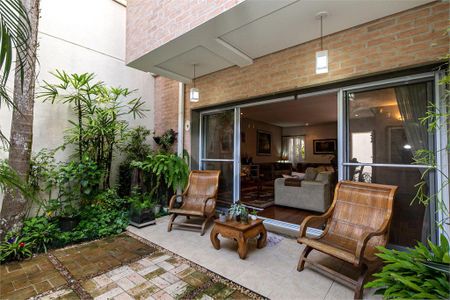 Casa à venda com 5 quartos, 380m² em Santo Amaro, São Paulo