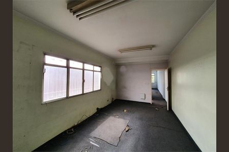 Casa à venda com 4 quartos, 218m² em Vila Mariana, São Paulo