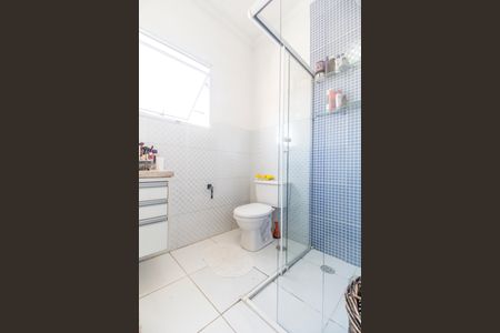 Casa à venda com 118m², 3 quartos e 1 vagaBanheiro 1