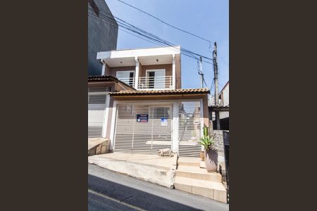 Casa à venda com 118m², 3 quartos e 1 vagaFachada
