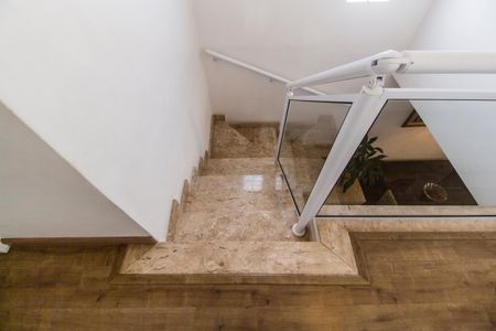 Casa à venda com 118m², 3 quartos e 1 vagaEscada