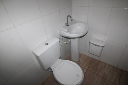 Banheiro de casa para alugar com 1 quarto, 45m² em Jardim Cachoeira, São Paulo