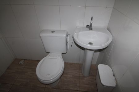 Banheiro de casa para alugar com 1 quarto, 45m² em Jardim Cachoeira, São Paulo