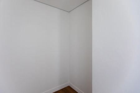 Casa de condomínio à venda com 138m², 3 quartos e 4 vagasCloset da Suíte Master