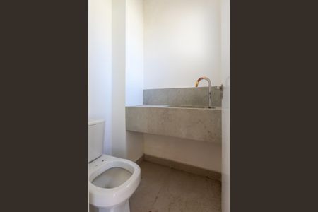 Casa de condomínio à venda com 138m², 3 quartos e 4 vagasBanheiro da Suíte Master