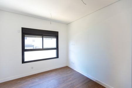 Casa de condomínio à venda com 138m², 3 quartos e 4 vagasSuíte 2