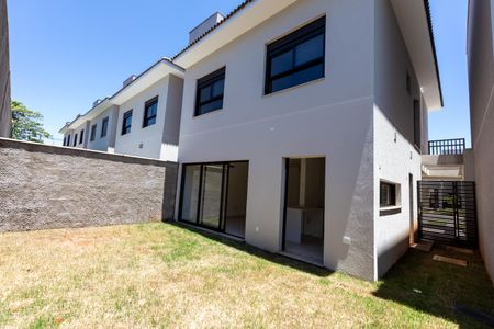 Casa de condomínio à venda com 138m², 3 quartos e 4 vagasÁrea Gardem