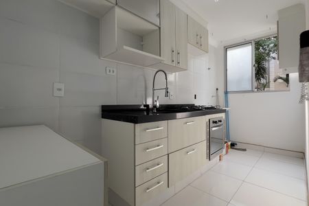 Apartamento à venda com 48m², 2 quartos e 1 vaga Apartamento à venda com 48m², 2 quartos e 1 vagaCozinha e Área de Serviço