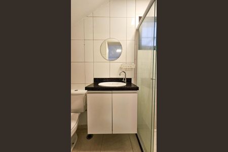 Banheiro de kitnet/studio para alugar com 0 quarto, 25m² em Jurubatuba, São Paulo
