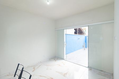 Sala de casa de condomínio para alugar com 2 quartos, 40m² em Campo Grande, Rio de Janeiro