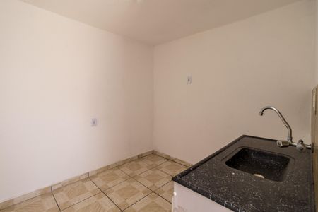 Cozinha de casa para alugar com 1 quarto, 28m² em Aricanduva, São Paulo