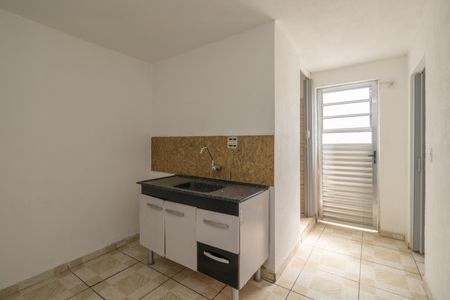 Cozinha de casa para alugar com 1 quarto, 28m² em Aricanduva, São Paulo