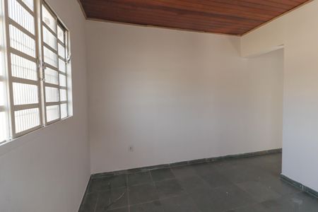 Casa para alugar com 90m², 2 quartos e sem vaga Casa para alugar com 90m², 2 quartos e sem vagaSala
