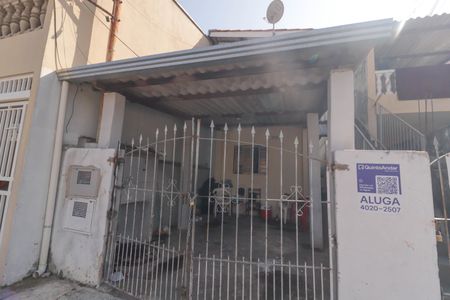 Casa para alugar com 90m², 2 quartos e sem vaga Casa para alugar com 90m², 2 quartos e sem vagaFachada