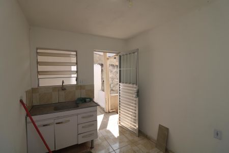 Cozinha de casa para alugar com 1 quarto, 28m² em Aricanduva, São Paulo