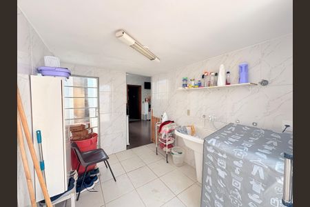 Casa à venda com 232m², 3 quartos e 2 vagasÁrea de Serviço