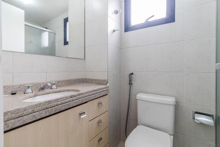 Banheiro de apartamento à venda com 1 quarto, 41m² em Pinheiros, São Paulo