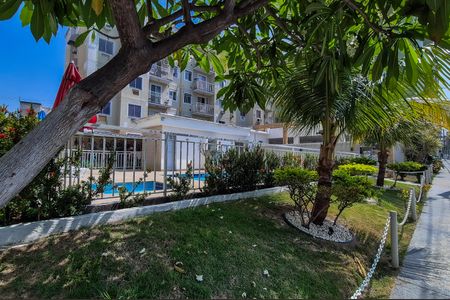 Apartamento à venda com 56m², 3 quartos e 1 vagaÁrea comum piscina 