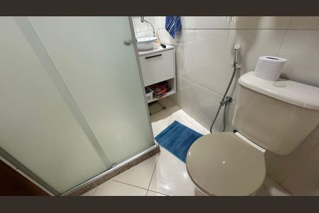 Apartamento para alugar com 80m², 2 quartos e 1 vaga Apartamento para alugar com 80m², 2 quartos e 1 vagaBanheiro quarto 2