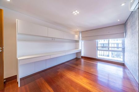 Apartamento para alugar com 199m², 4 quartos e 2 vagasQuarto 1