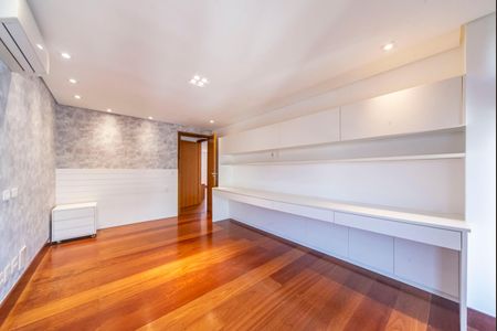 Apartamento para alugar com 199m², 4 quartos e 2 vagasQuarto 1