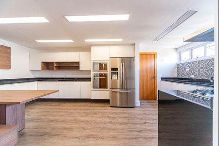 Apartamento para alugar com 199m², 4 quartos e 2 vagasCozinha