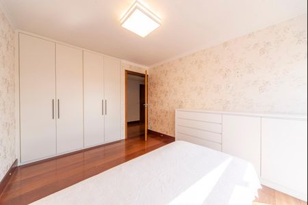 Apartamento para alugar com 199m², 4 quartos e 2 vagasQuarto 2