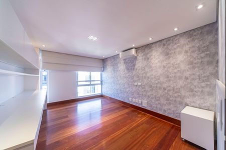 Apartamento para alugar com 199m², 4 quartos e 2 vagasQuarto 1