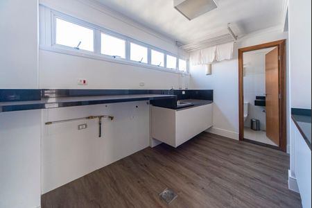 Apartamento para alugar com 199m², 4 quartos e 2 vagasÁrea de Serviço