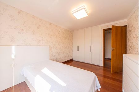 Apartamento para alugar com 199m², 4 quartos e 2 vagasQuarto 2