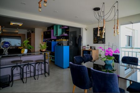 Apartamento à venda com 94m², 2 quartos e 2 vagasVaranda