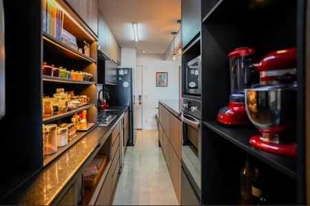 Apartamento à venda com 94m², 2 quartos e 2 vagasCozinha