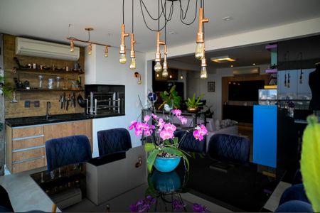 Apartamento à venda com 94m², 2 quartos e 2 vagasVaranda