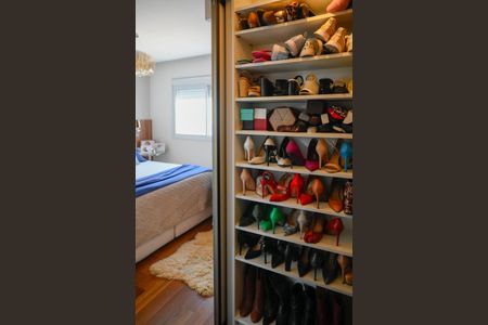 Apartamento à venda com 94m², 2 quartos e 2 vagasCloset