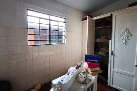 Casa à venda com 191m², 3 quartos e 7 vagas Casa à venda com 191m², 3 quartos e 7 vagasEdícula - Quarto