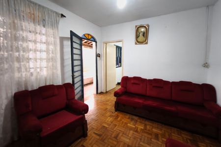 Casa à venda com 191m², 3 quartos e 7 vagas Casa à venda com 191m², 3 quartos e 7 vagasSala