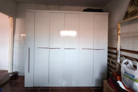 Casa à venda com 191m², 3 quartos e 7 vagas Casa à venda com 191m², 3 quartos e 7 vagasEdícula - Quarto