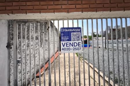 Casa à venda com 191m², 3 quartos e 7 vagas Casa à venda com 191m², 3 quartos e 7 vagasPLACA INSTALADA NA FACHADA