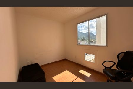 Quarto 1 de apartamento para alugar com 2 quartos, 60m² em Vargem Pequena, Rio de Janeiro