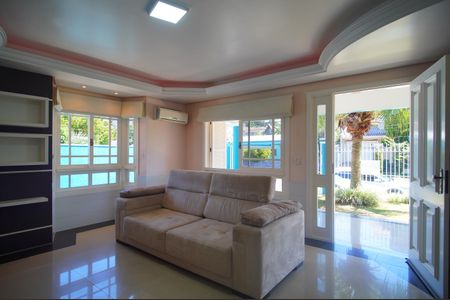 Casa à venda com 236m², 3 quartos e 5 vagasSala