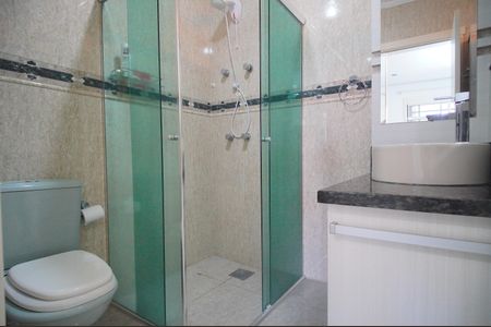 Casa à venda com 236m², 3 quartos e 5 vagasBanheiro da Suíte 3