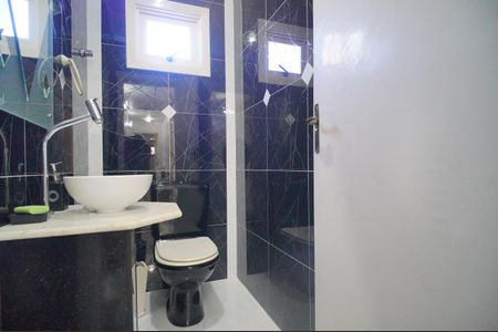 Casa à venda com 236m², 3 quartos e 5 vagasLavabo