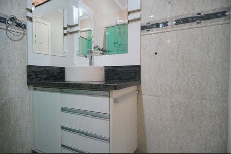 Casa à venda com 236m², 3 quartos e 5 vagasBanheiro da Suíte 3