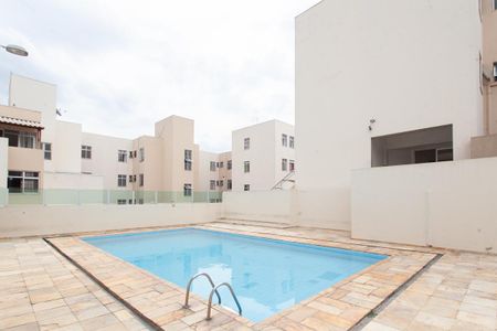 Apartamento à venda com 174m², 4 quartos e 1 vaga Apartamento à venda com 174m², 4 quartos e 1 vagaÁrea comum - Piscina