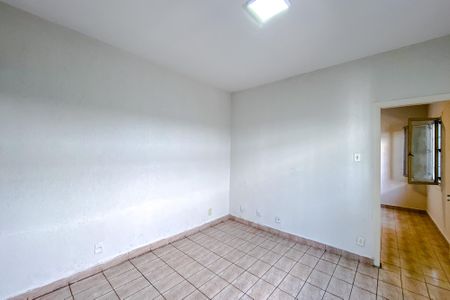 Casa para alugar com 250m², 4 quartos e 2 vagas Casa para alugar com 250m², 4 quartos e 2 vagasQuarto 2