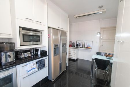 Apartamento para alugar com 137m², 3 quartos e 3 vagasCozinha